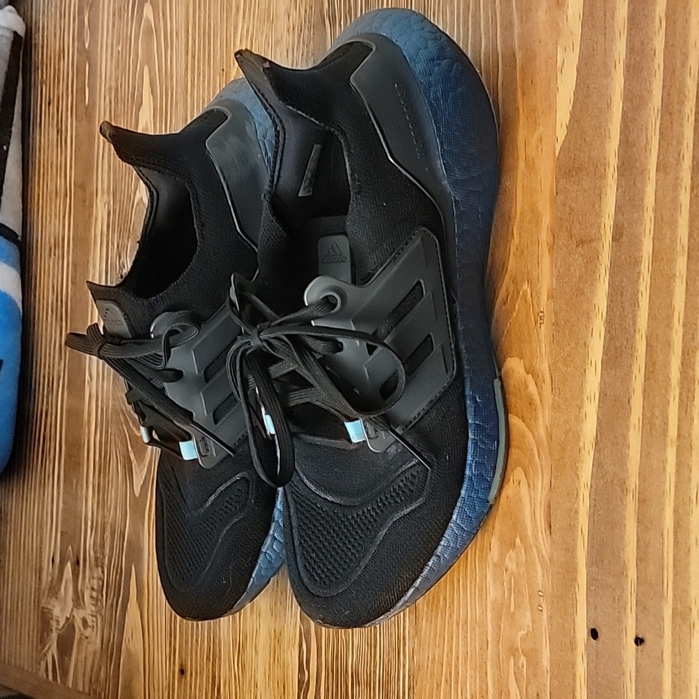 Adidas Ultraboost M7.5/F9